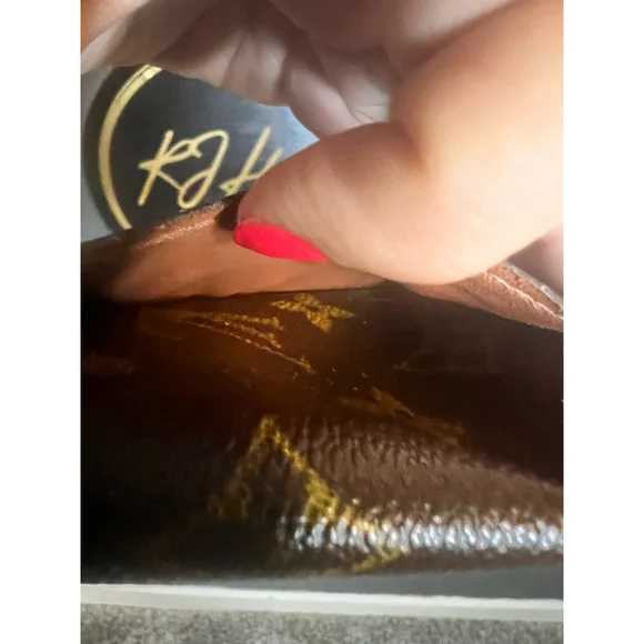 Louis Vuitton Monogram Pocket Organizer - Picture 15 of 16